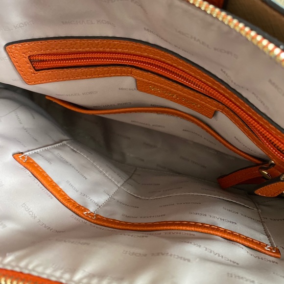 Amber Michael Kors purse - Picture 3 of 6